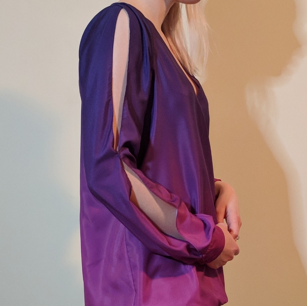 Flowy ambre coldshoulder top